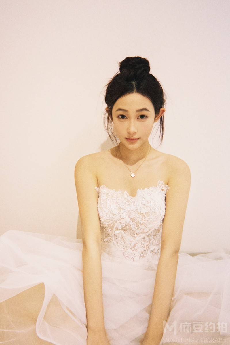 宝丽来模特