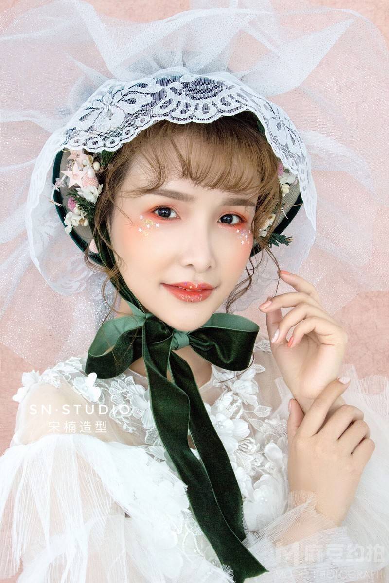 妆容模特
