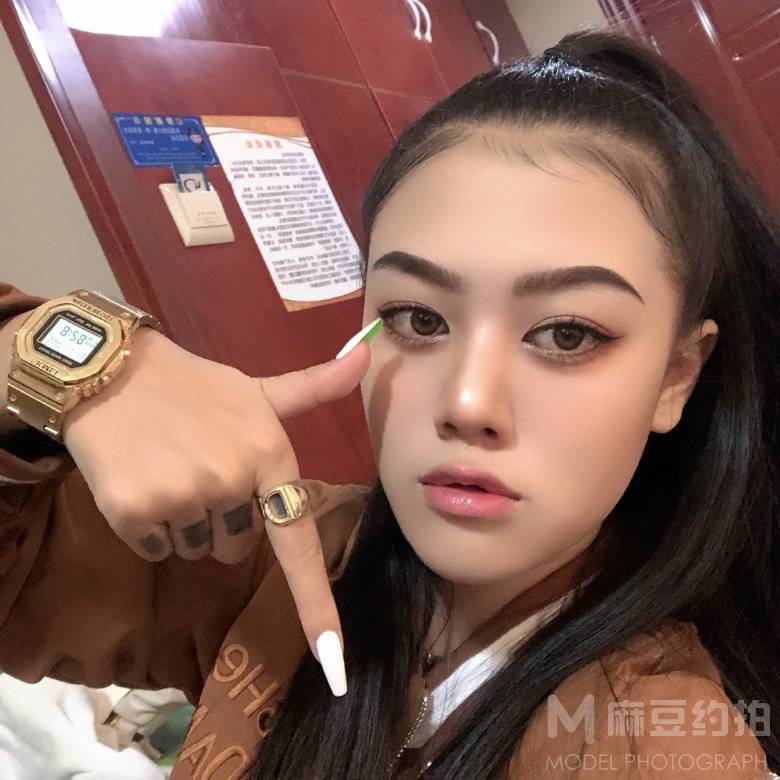 暗黑模特