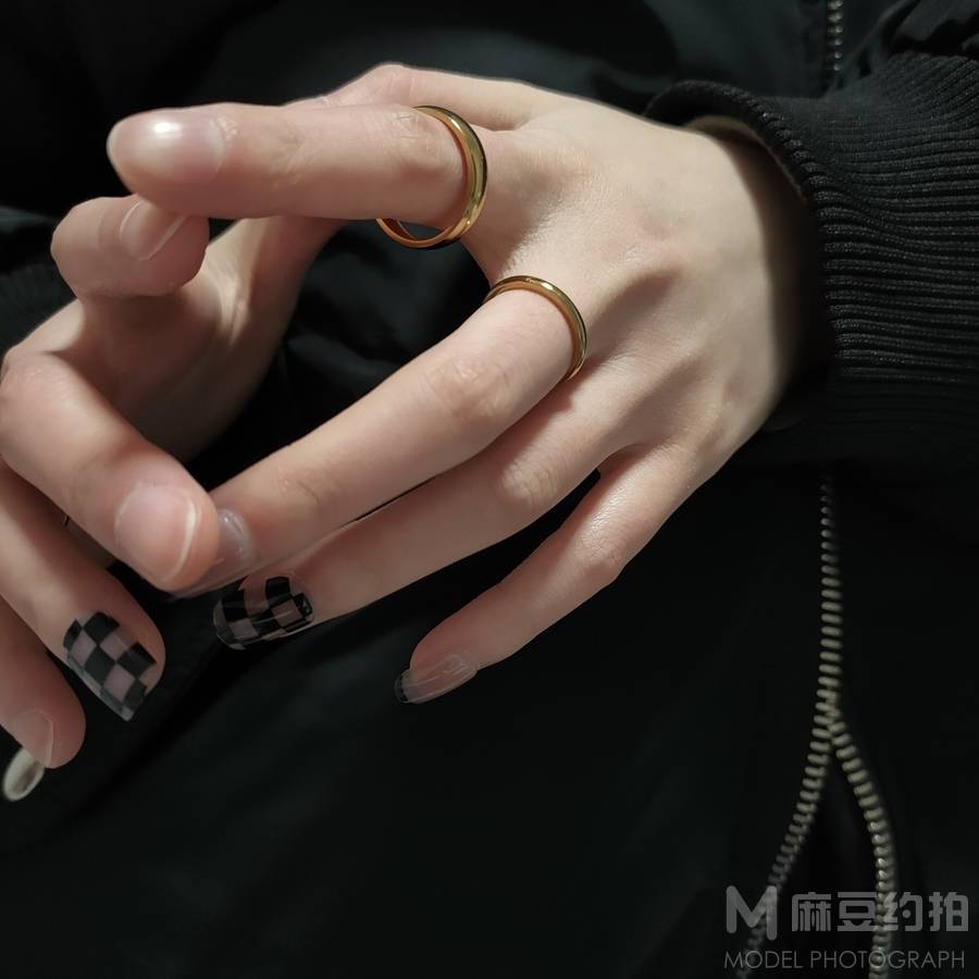 宝丽来模特