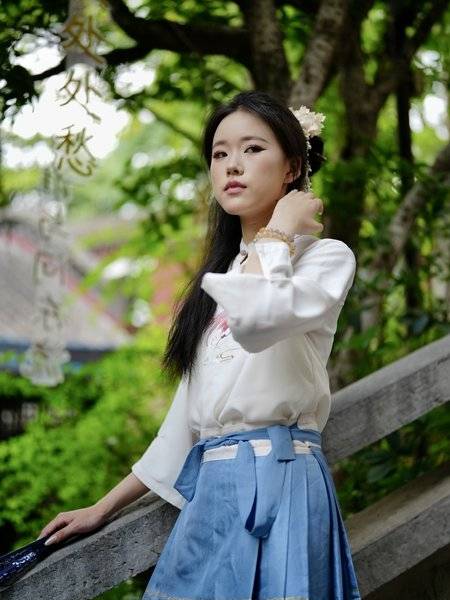 汉服模特