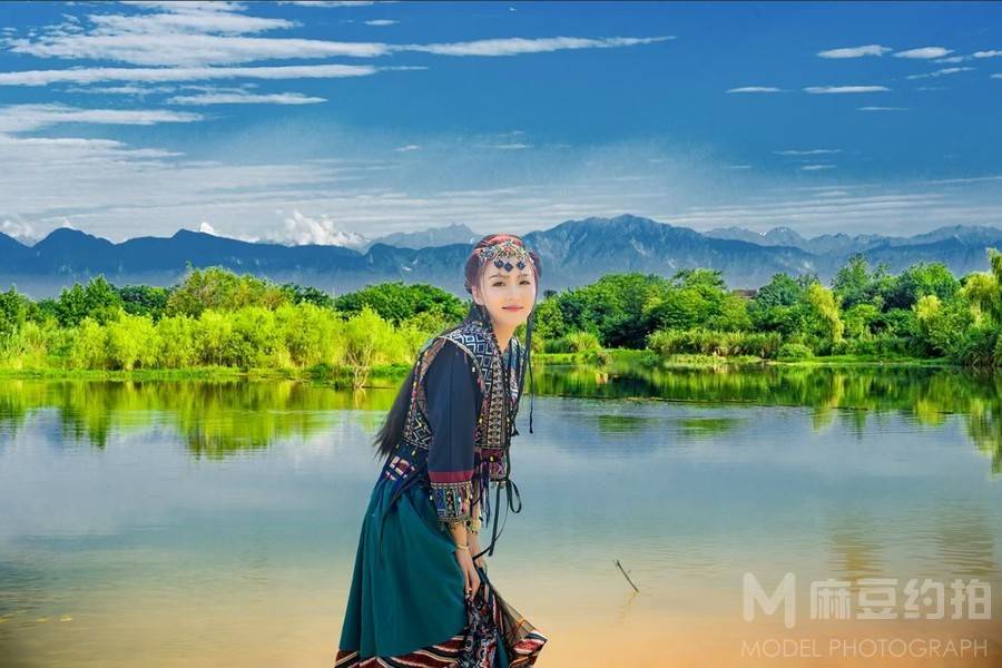 汉服模特