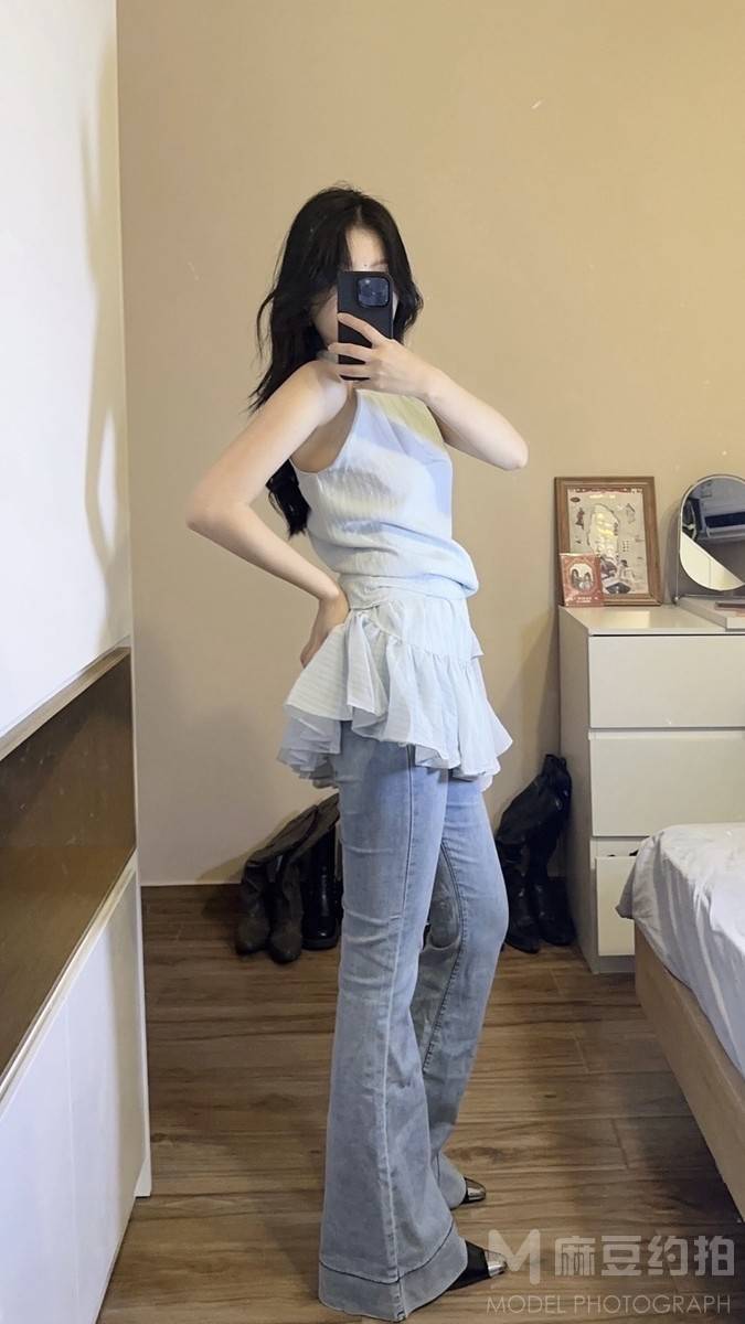 黑白模特