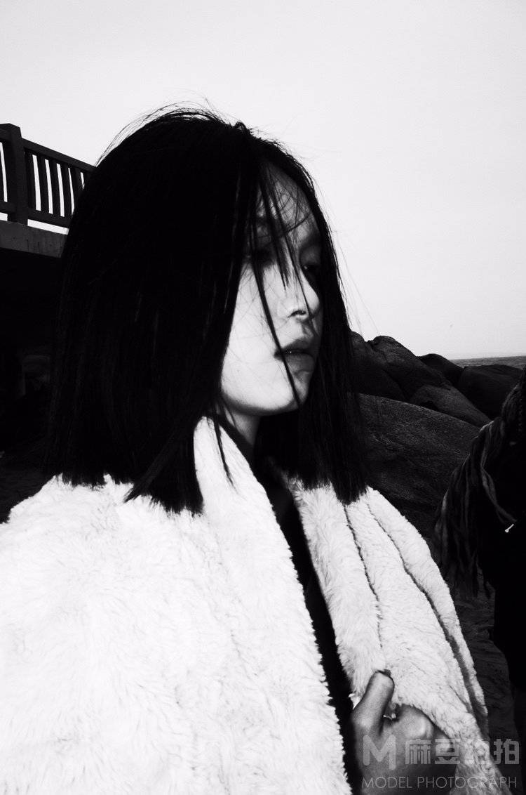黑白模特