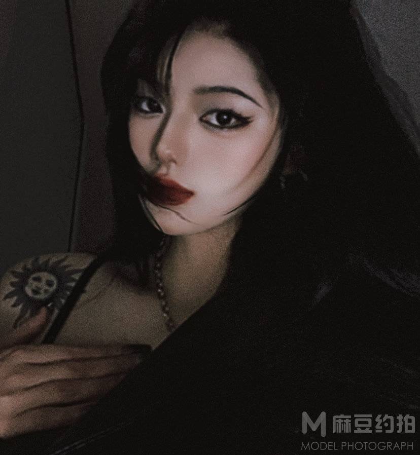 暗黑模特
