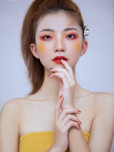 妆容模特