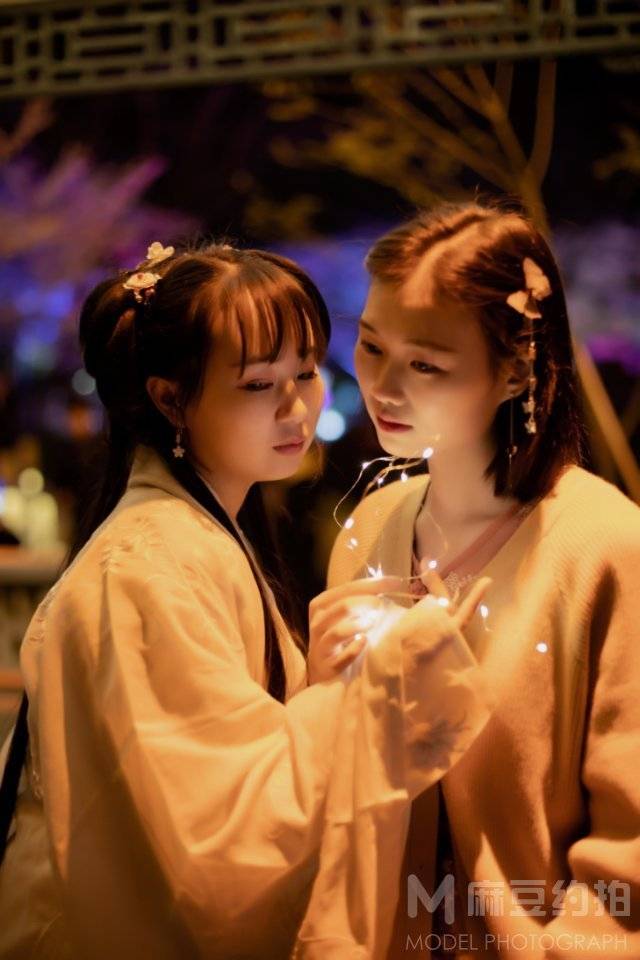 汉服模特