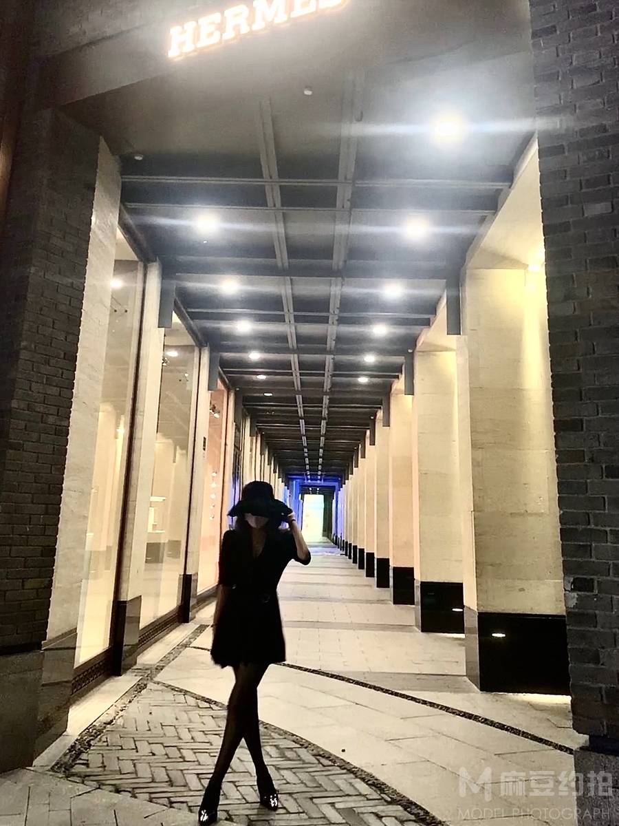 夜景模特