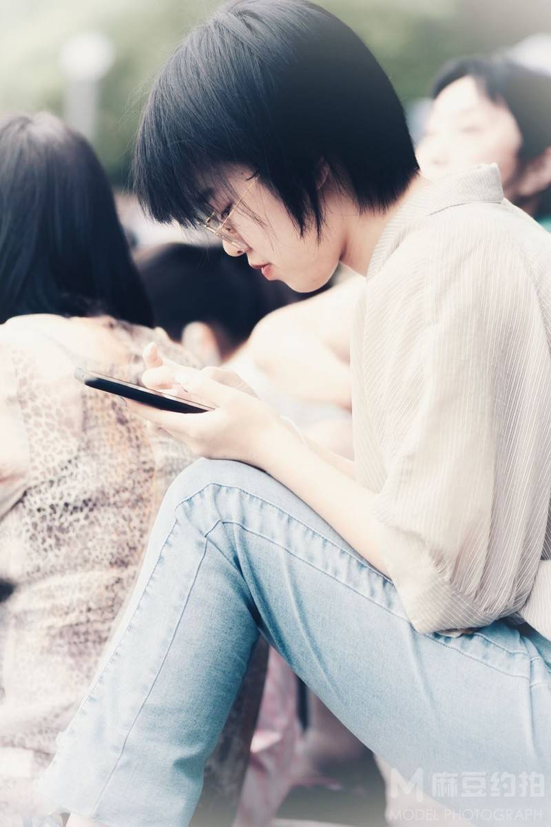 情绪模特