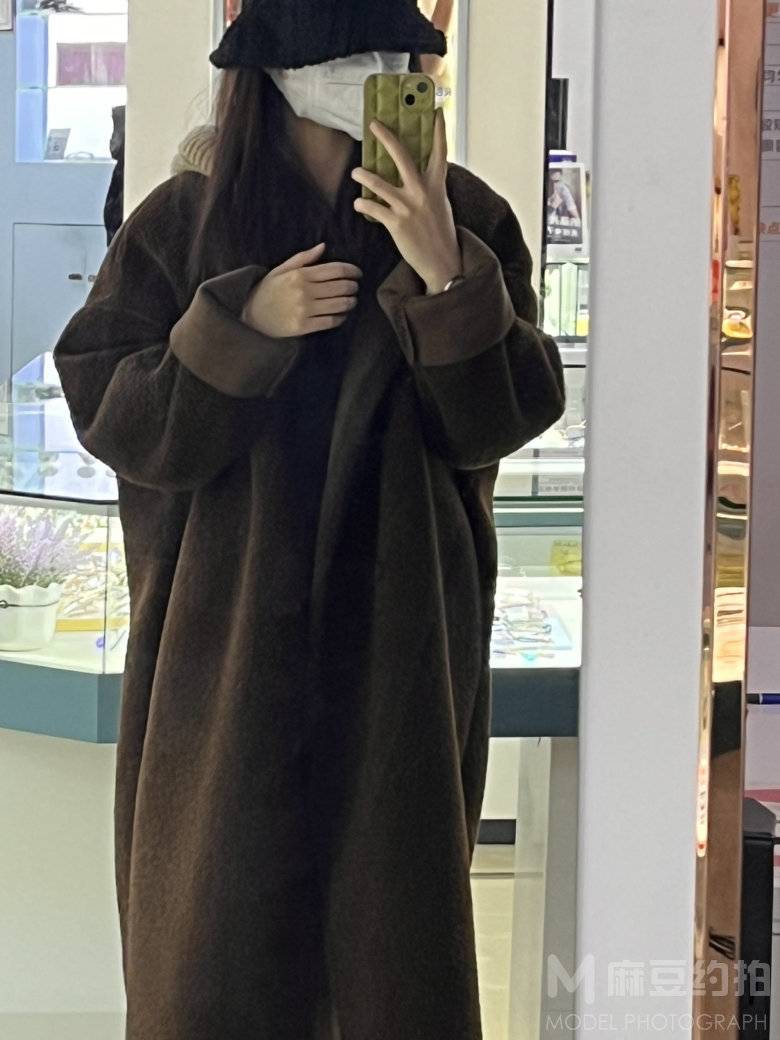 黑白模特