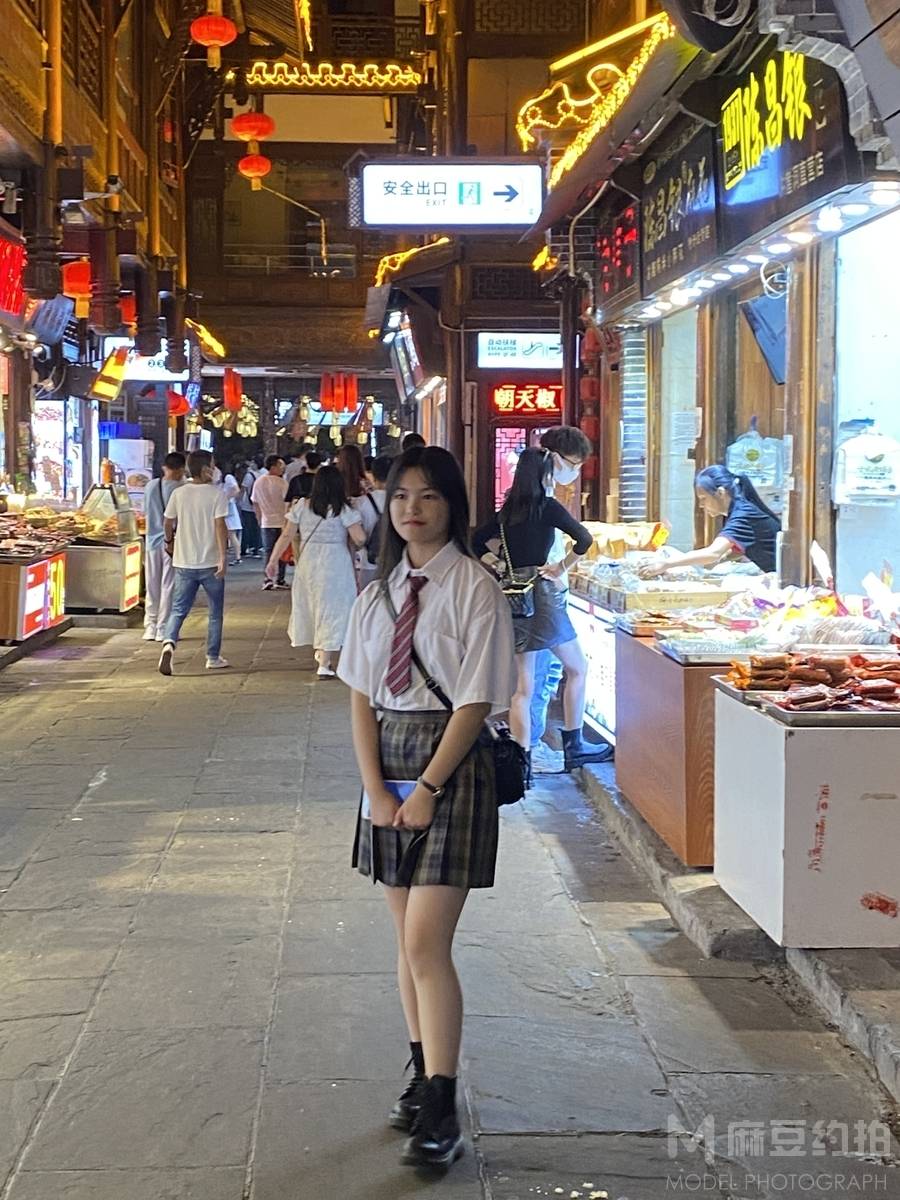 清新模特