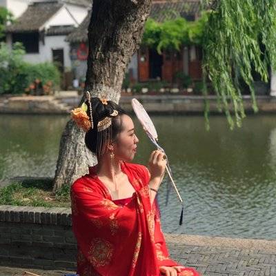 汉服模特
