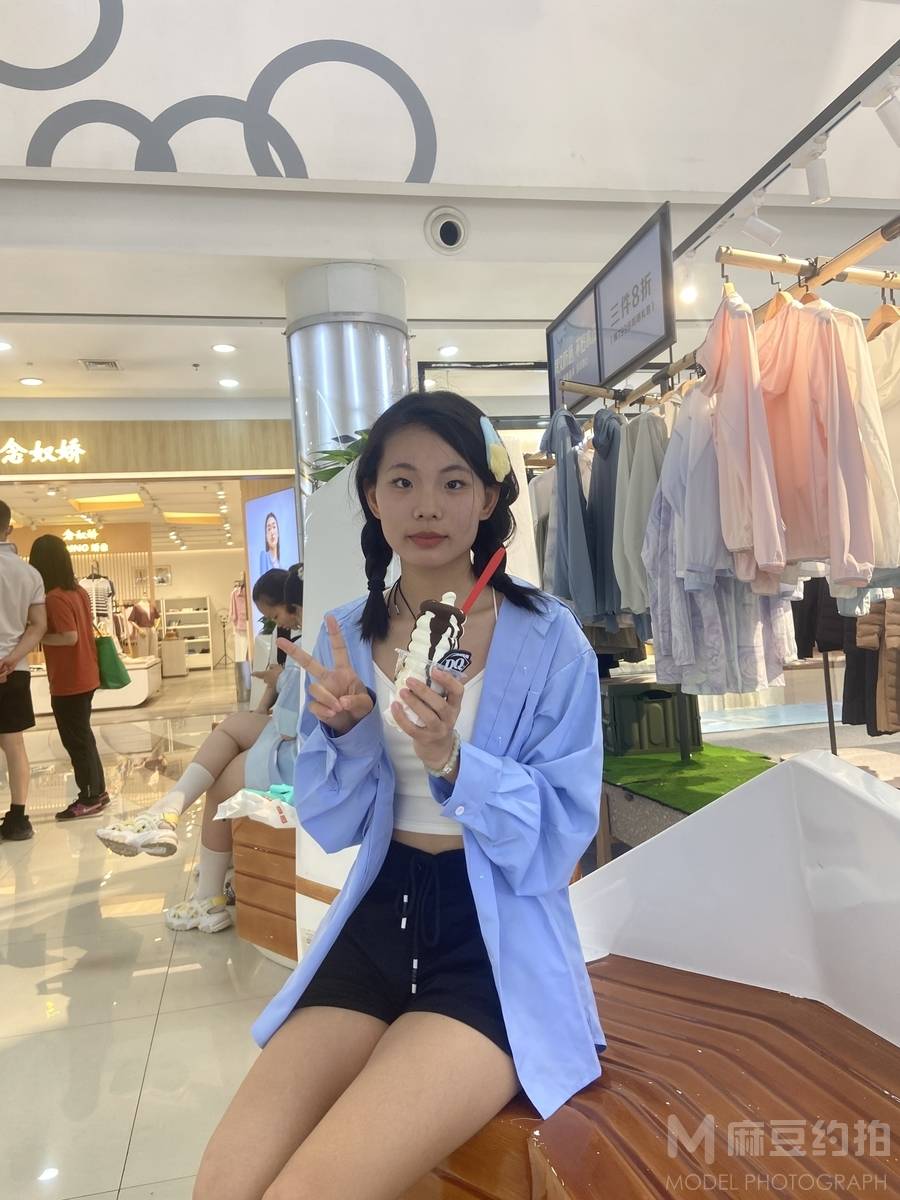 胶片模特
