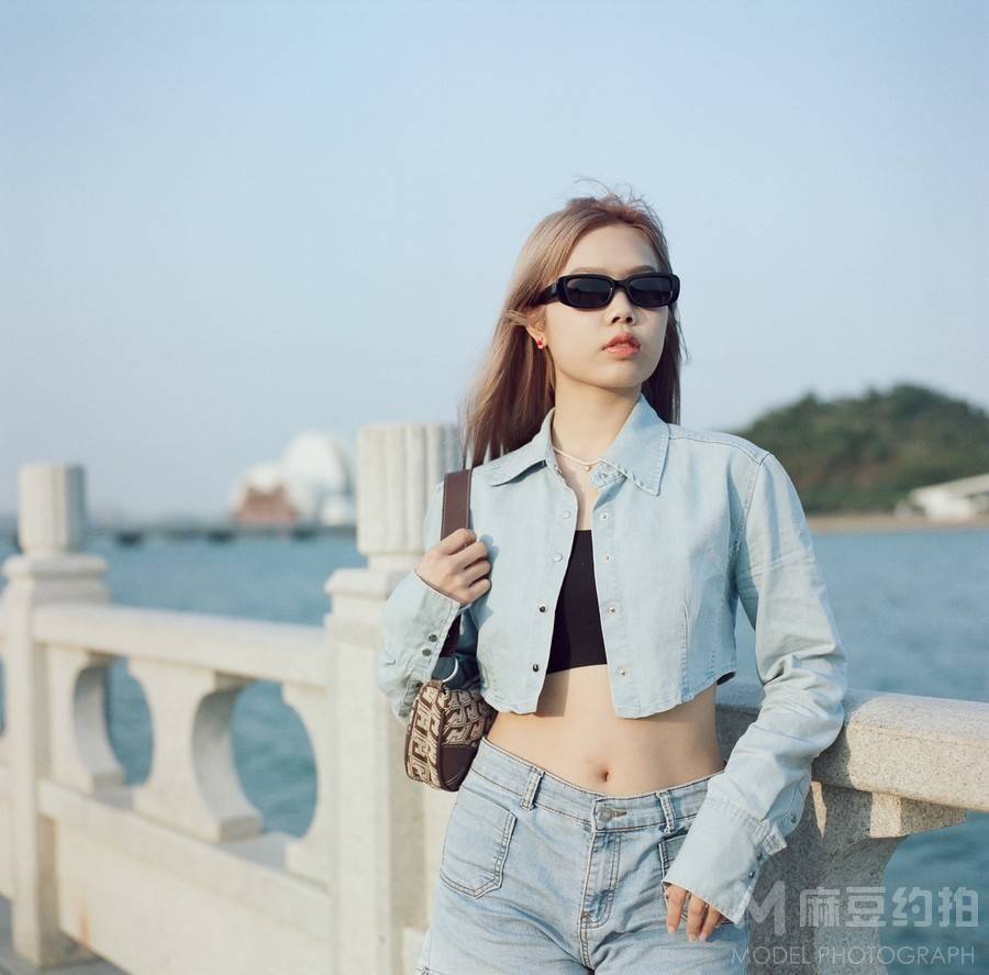 胶片模特