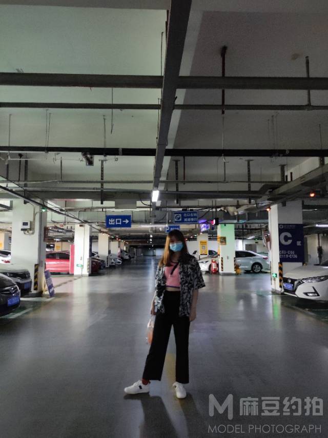 校园模特