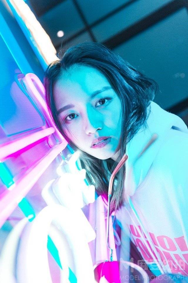 夜景模特
