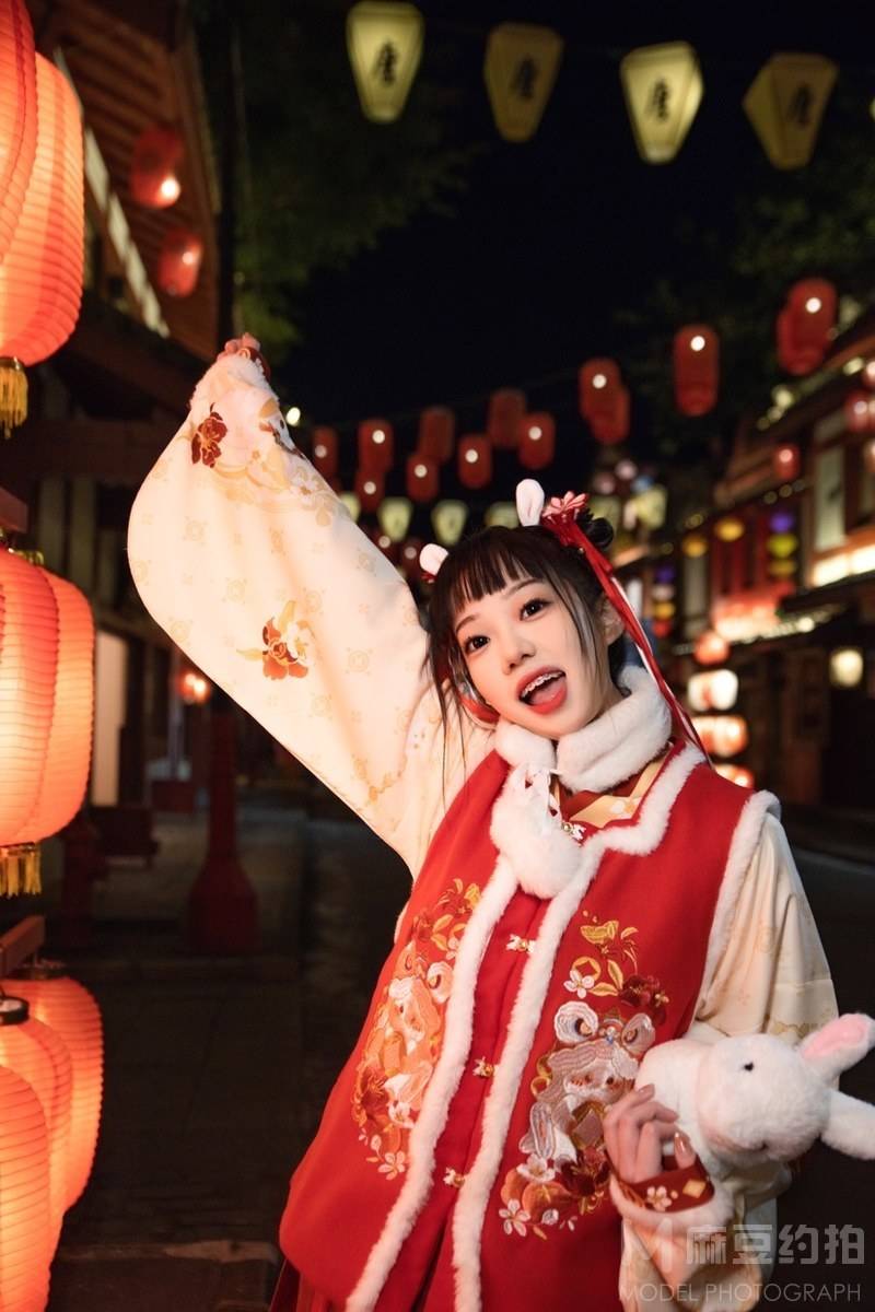 汉服模特