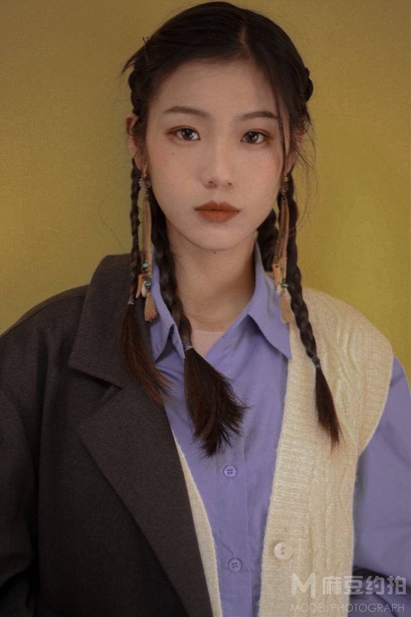 情绪模特