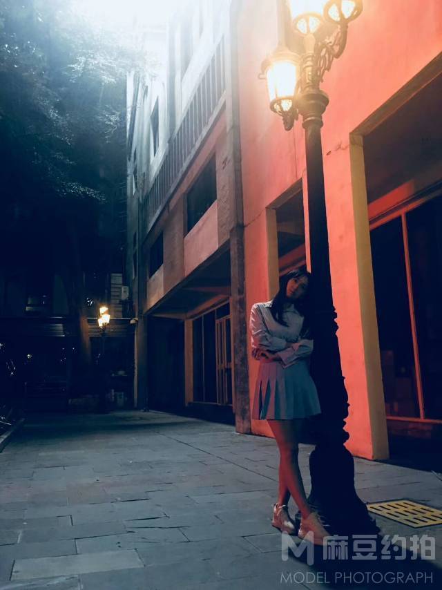 夜景模特