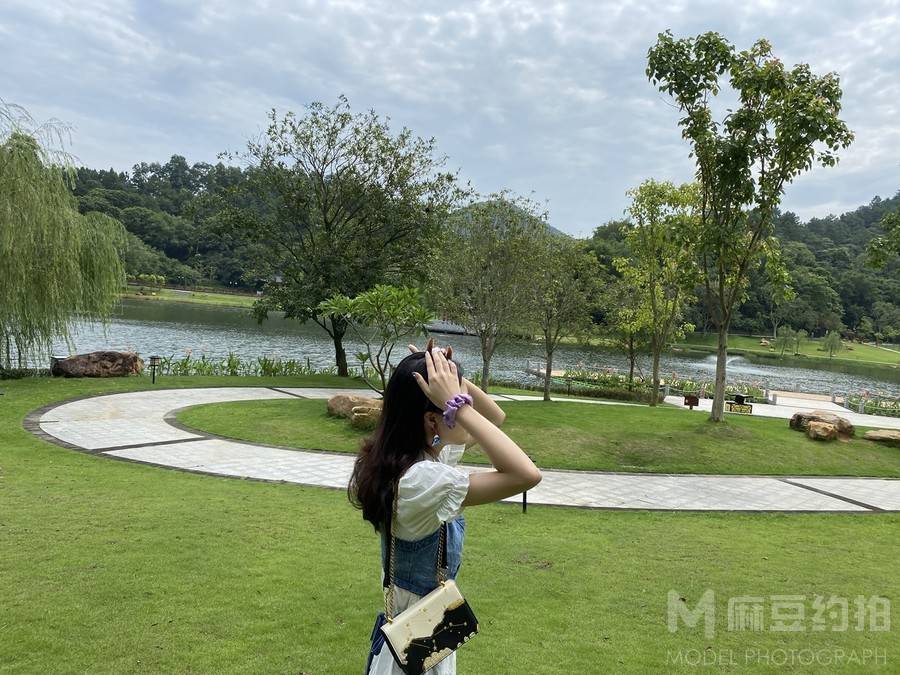 妆容模特