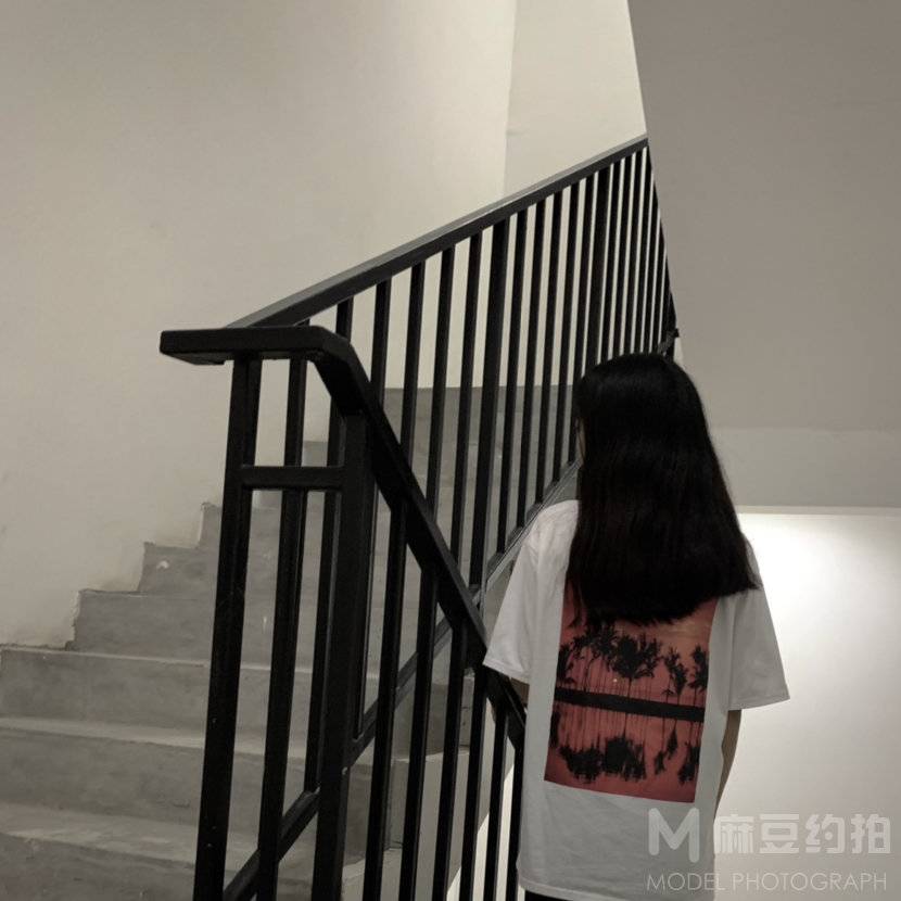 黑白模特