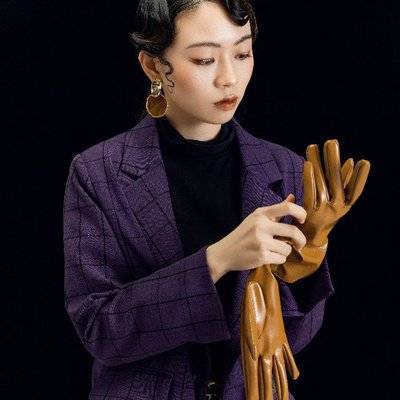 情绪模特