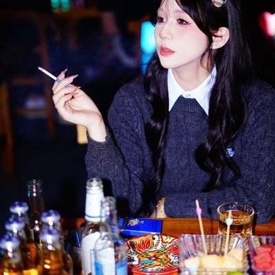 情绪模特