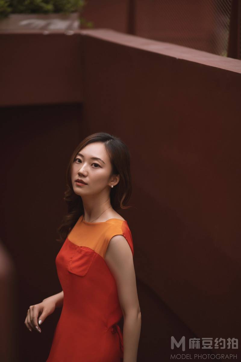 情绪模特
