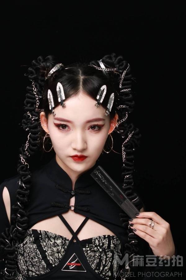 暗黑模特