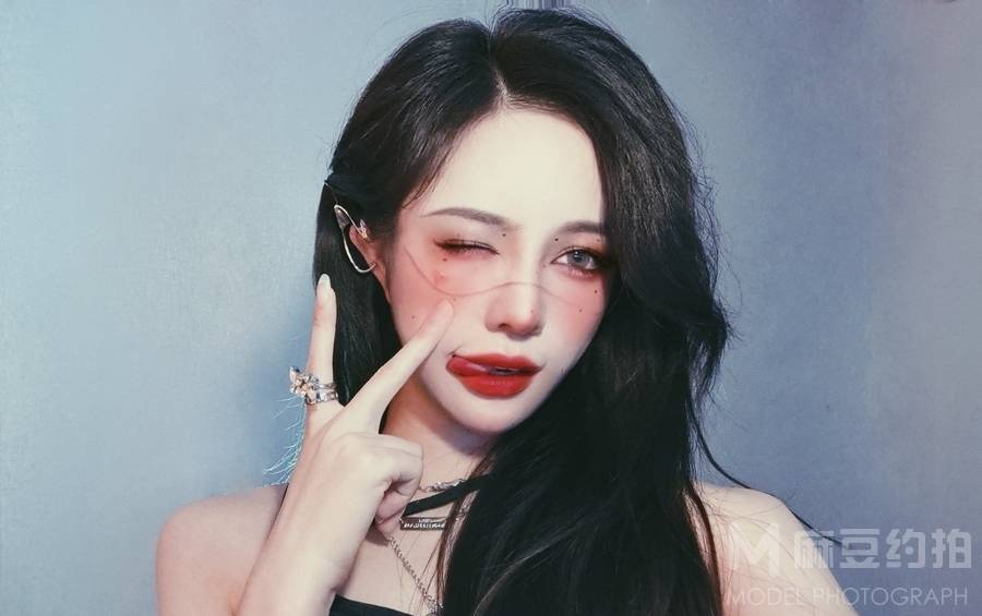 暗黑模特