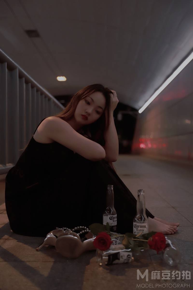 情绪模特