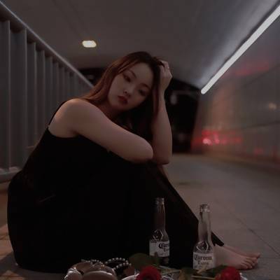 情绪模特