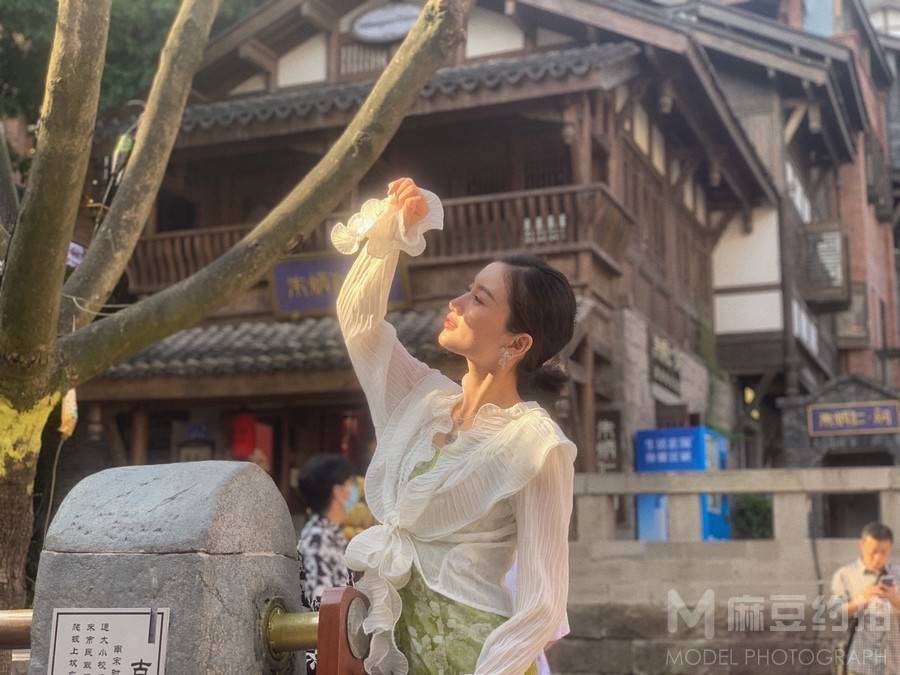 情绪模特
