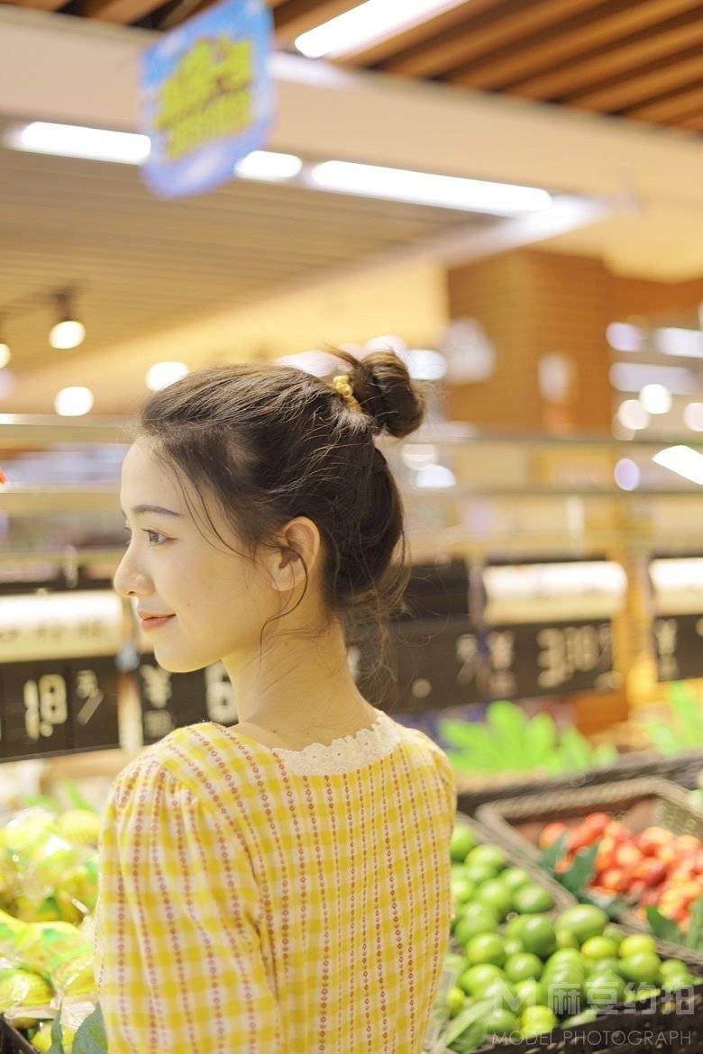 校园模特