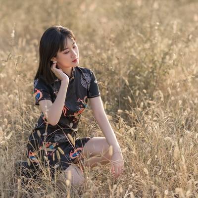 情绪模特