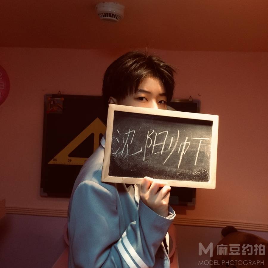 黑白模特
