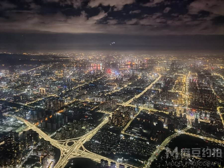 夜景模特