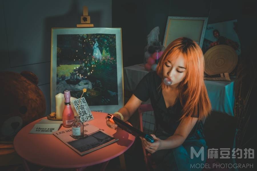 情绪模特