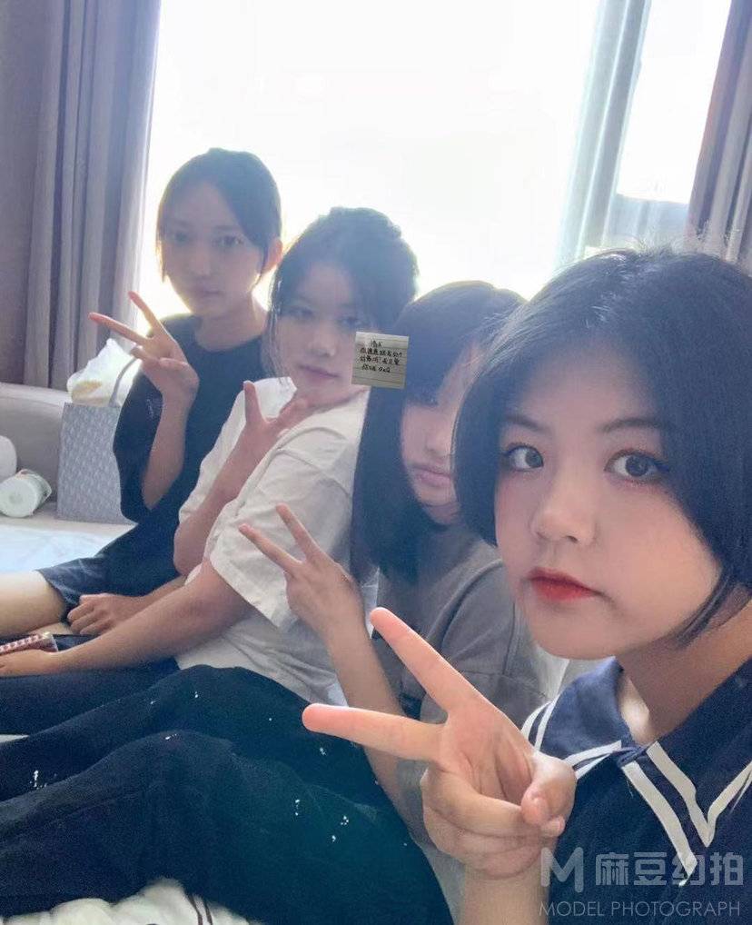 校园模特