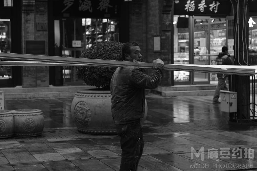 黑白模特