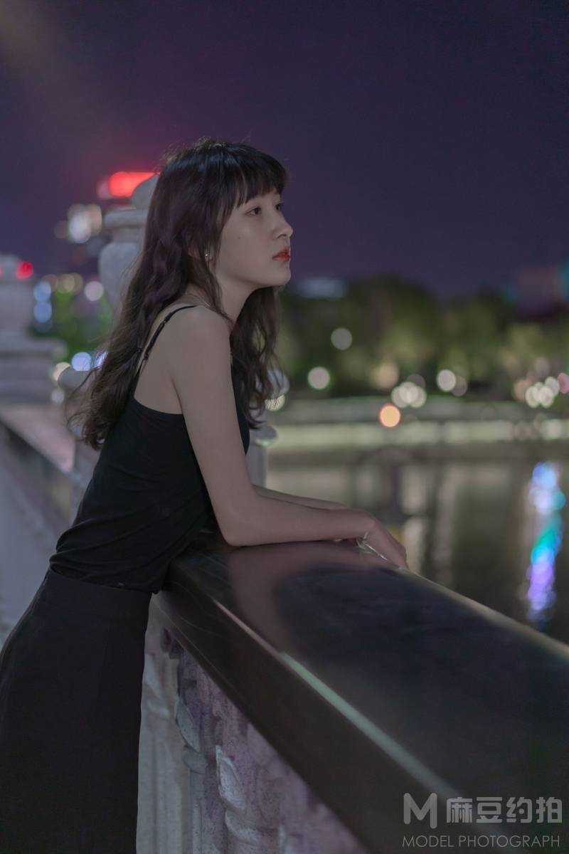 夜景模特
