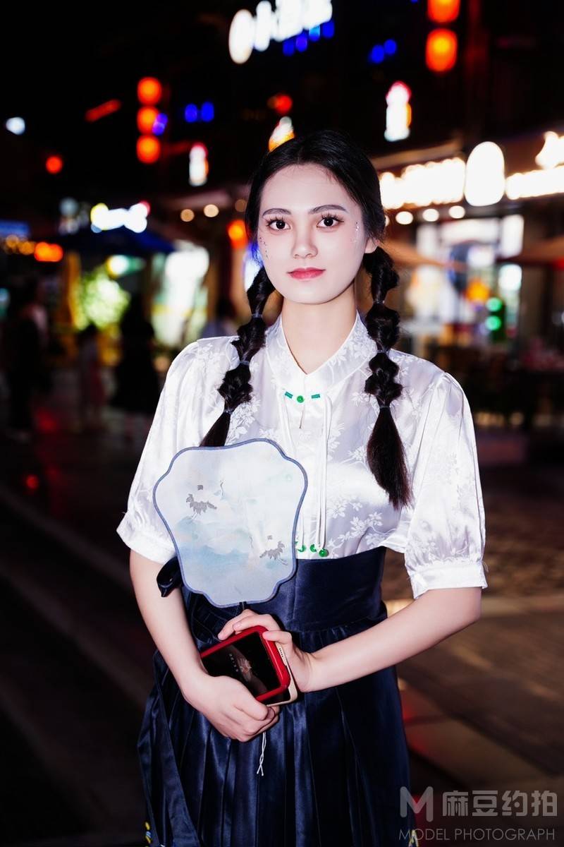 清新模特