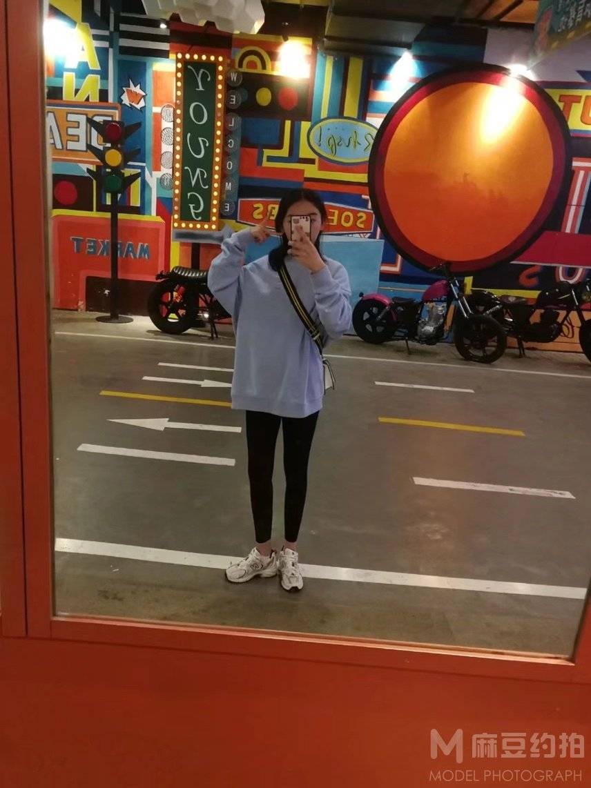 清新模特