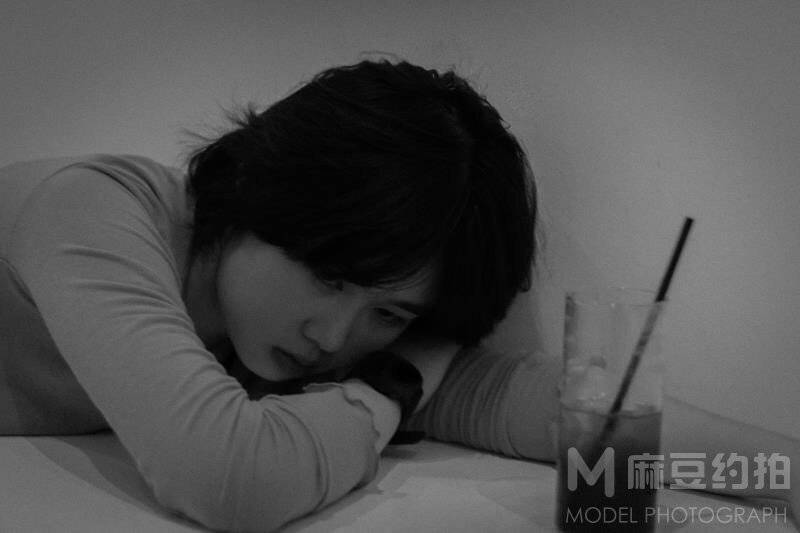 黑白模特