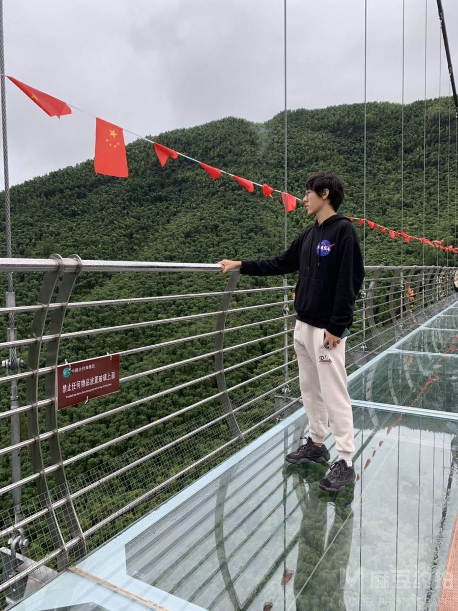 胶片模特