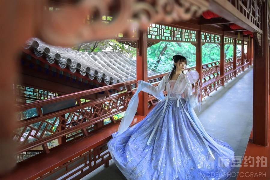 汉服模特