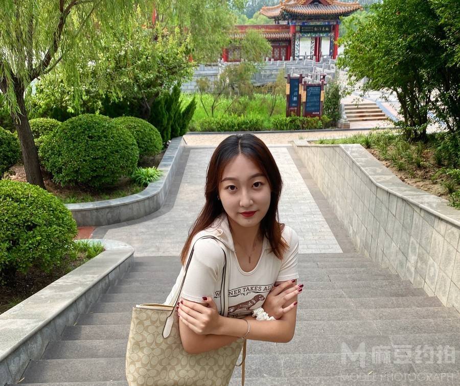 宝丽来模特