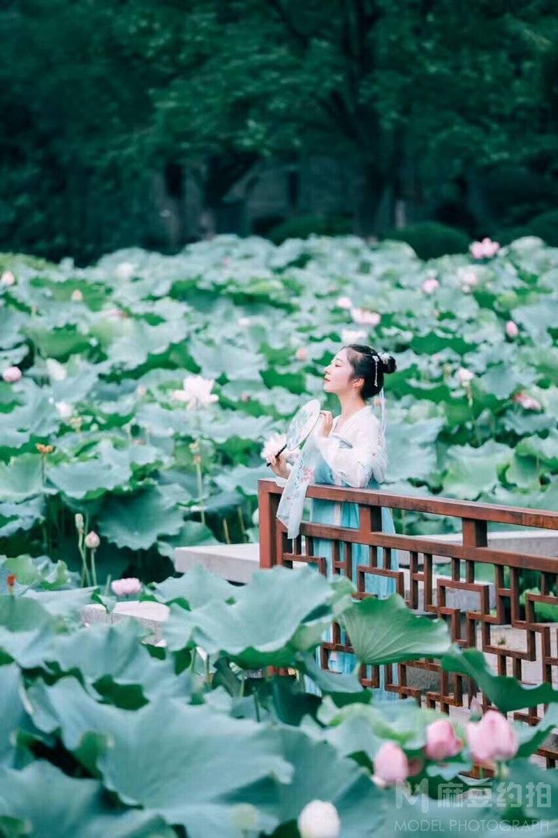 汉服模特