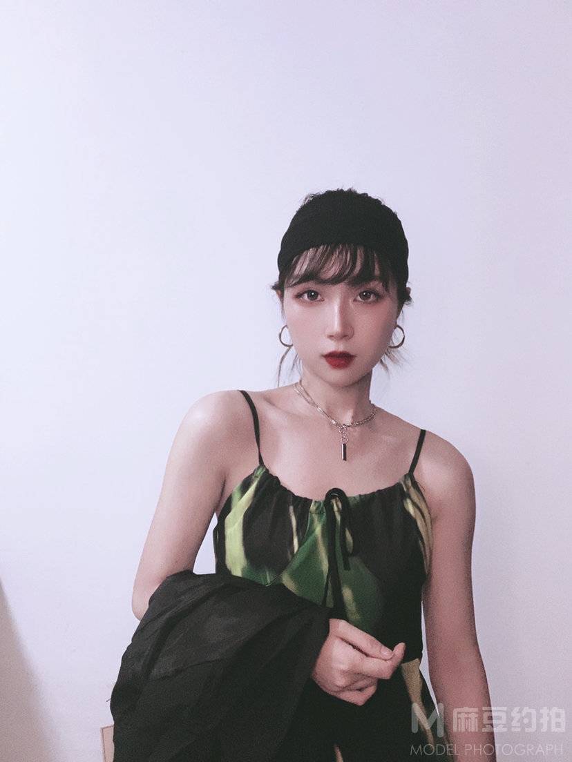 黑白模特