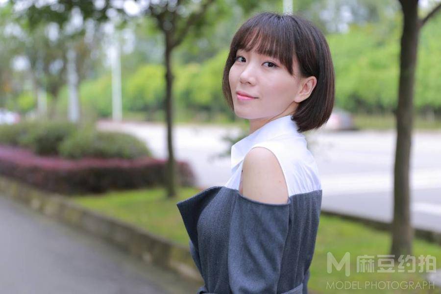 清新模特